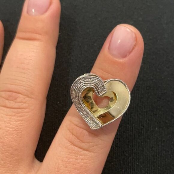 14k gold gorgeous heart ring. - Picture 1 of 2